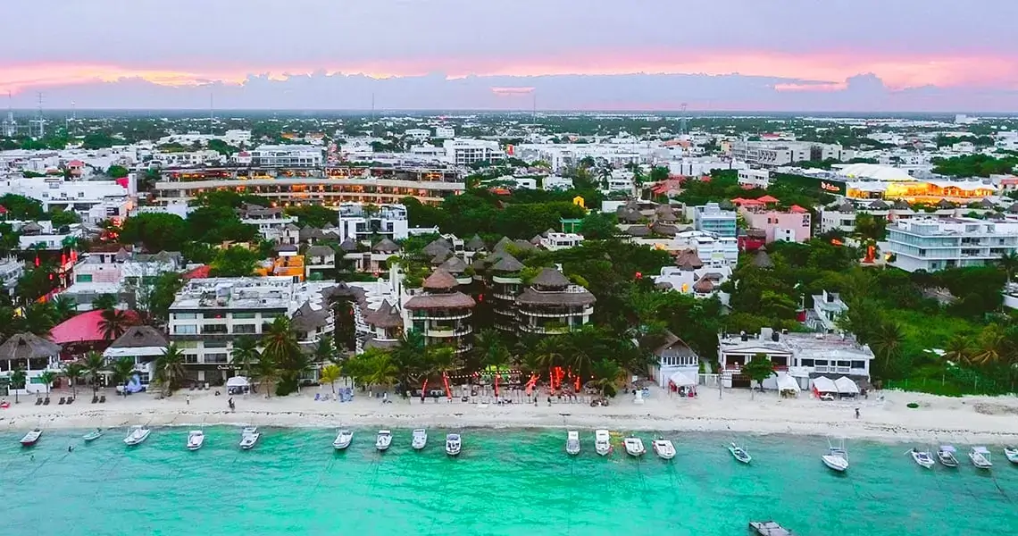 Vista urbana de Playa del Carmen y sus principales zonas de inversión inmobiliaria